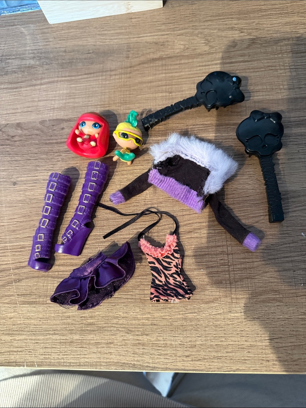 Small monster high accessory bundle